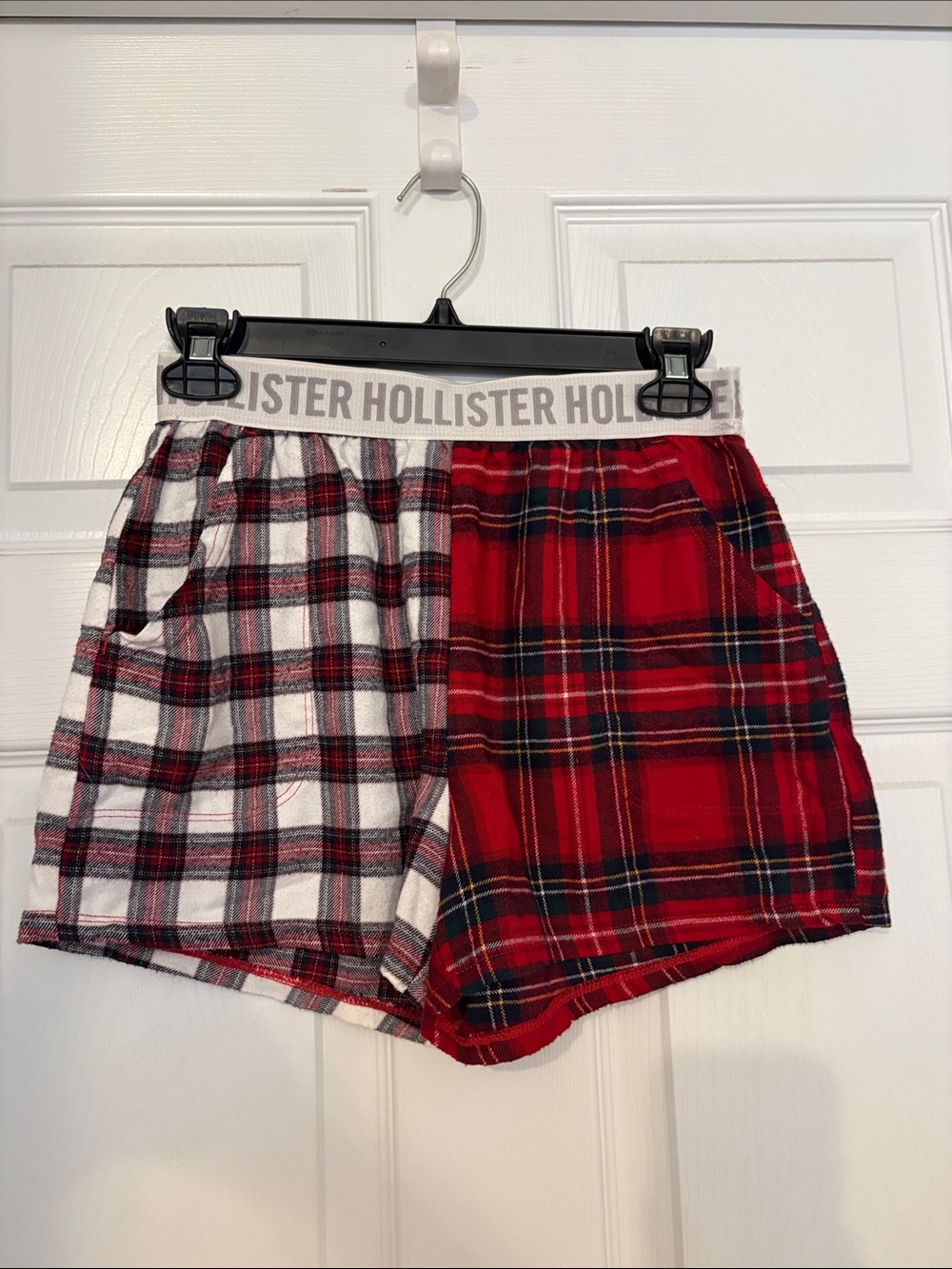 Hollister Split Plaid Lounge Shorts in Red and White Size Small
